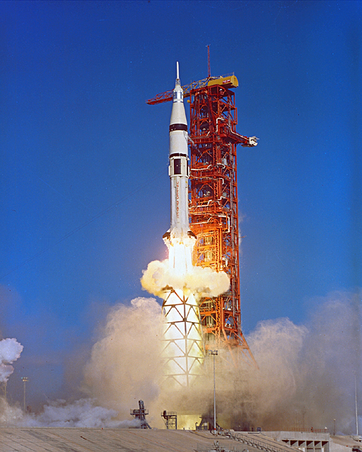 Photo of launch of Saturn 1B.